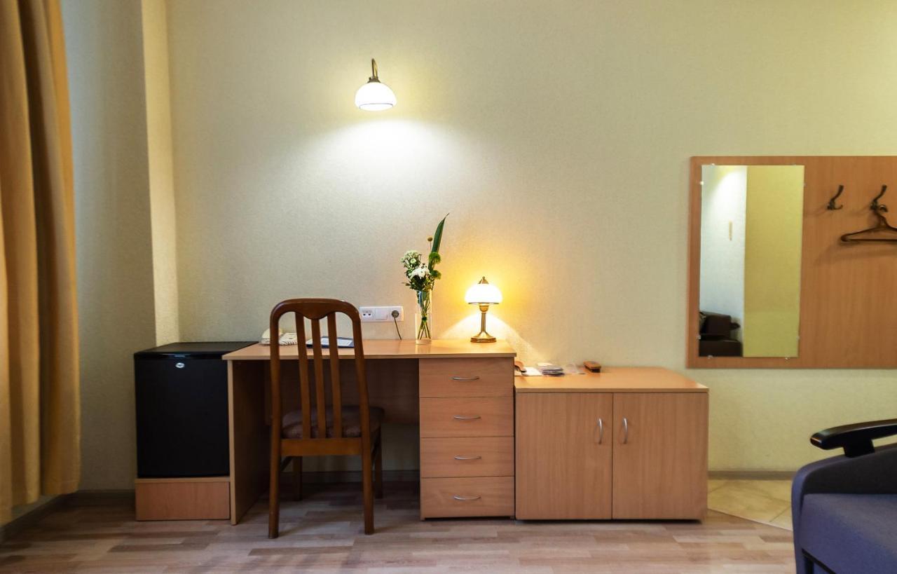 Salute Hotel Kiev Ngoại thất bức ảnh