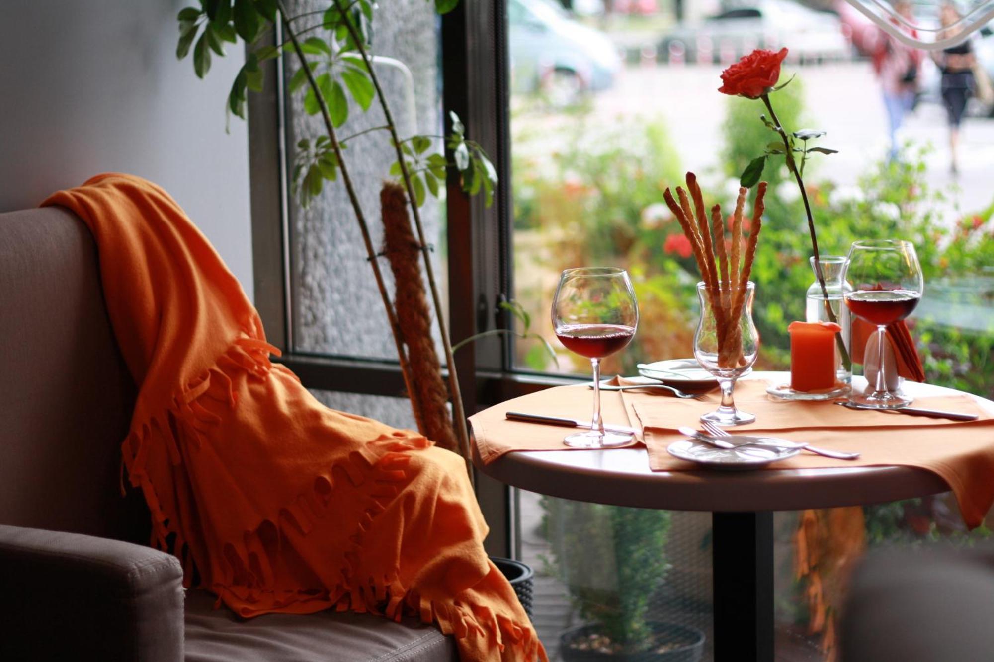Salute Hotel Kiev Ngoại thất bức ảnh