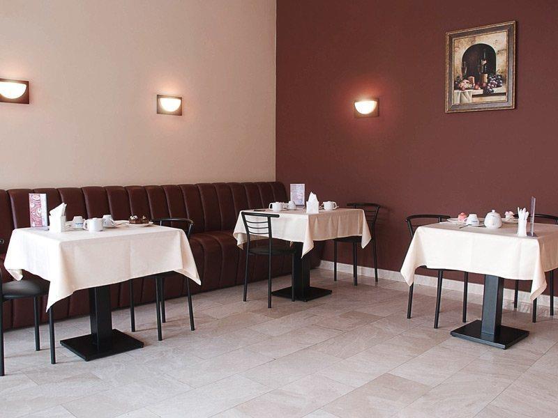 Salute Hotel Kiev Ngoại thất bức ảnh