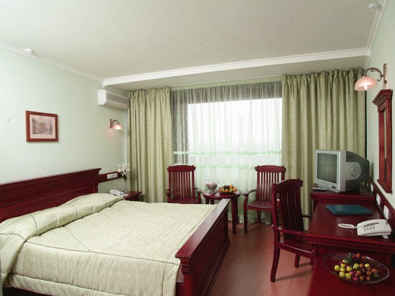 Salute Hotel Kiev Ngoại thất bức ảnh
