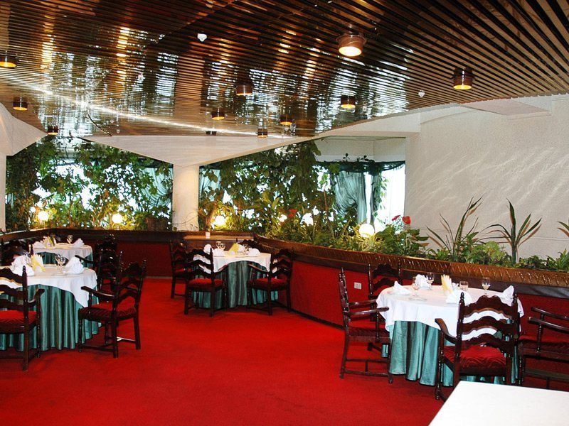 Salute Hotel Kiev Ngoại thất bức ảnh