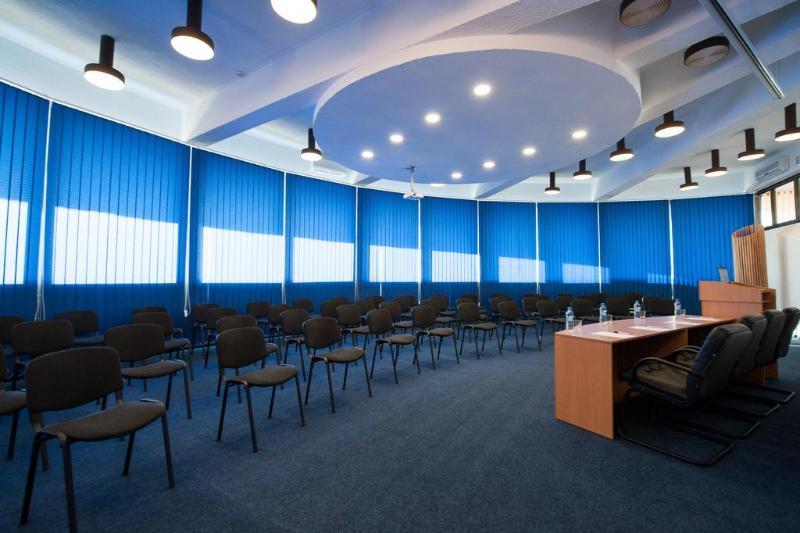 Salute Hotel Kiev Ngoại thất bức ảnh