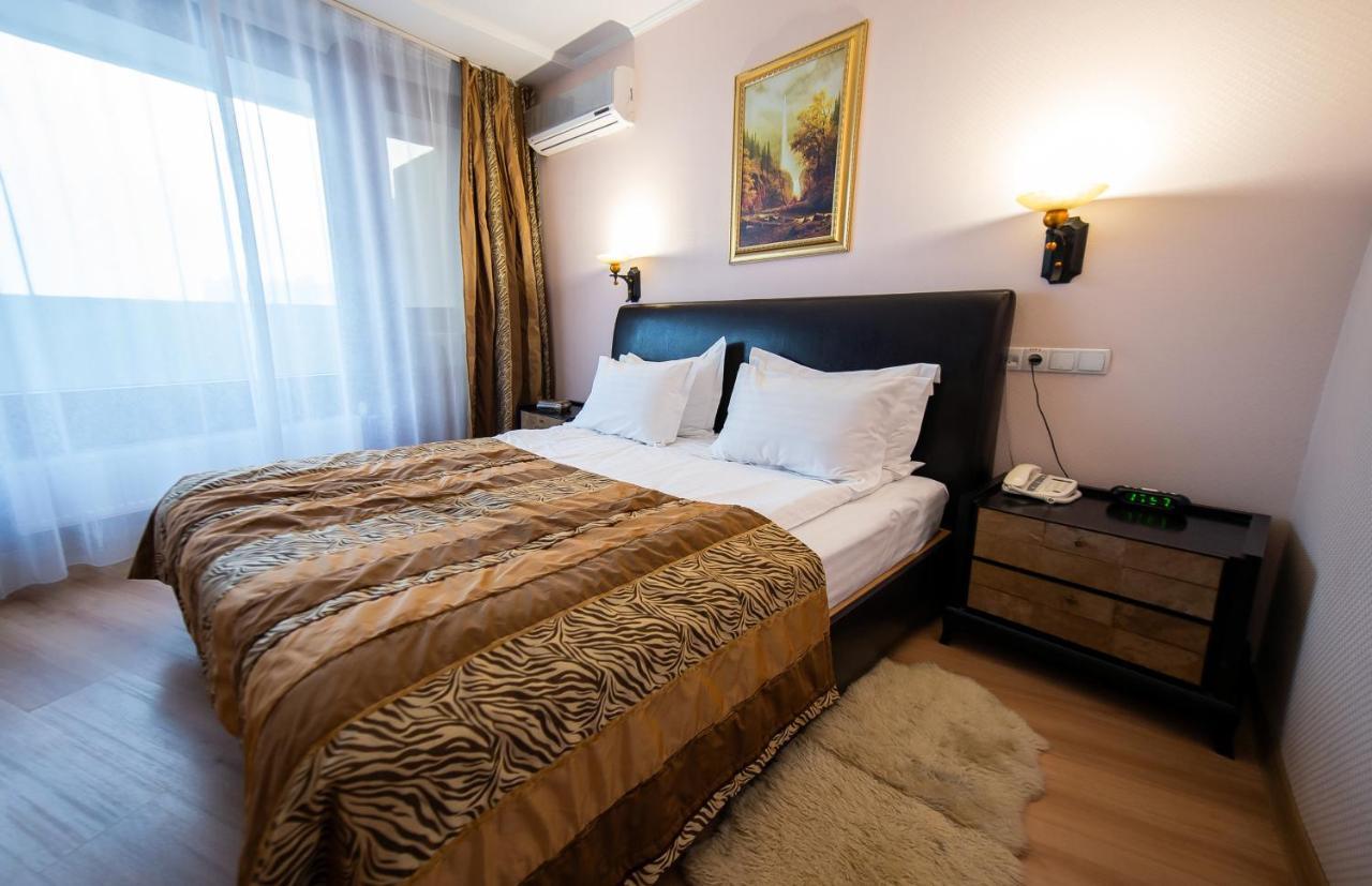 Salute Hotel Kiev Ngoại thất bức ảnh
