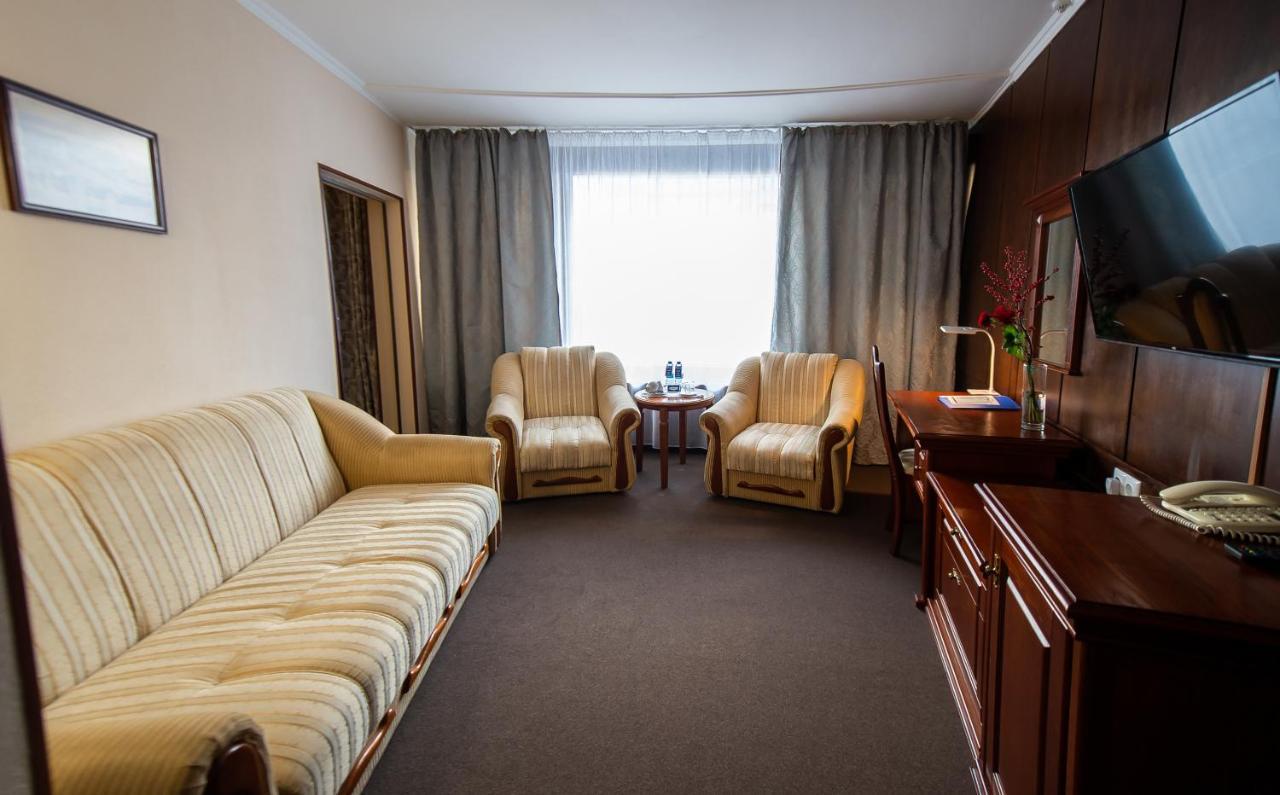 Salute Hotel Kiev Ngoại thất bức ảnh
