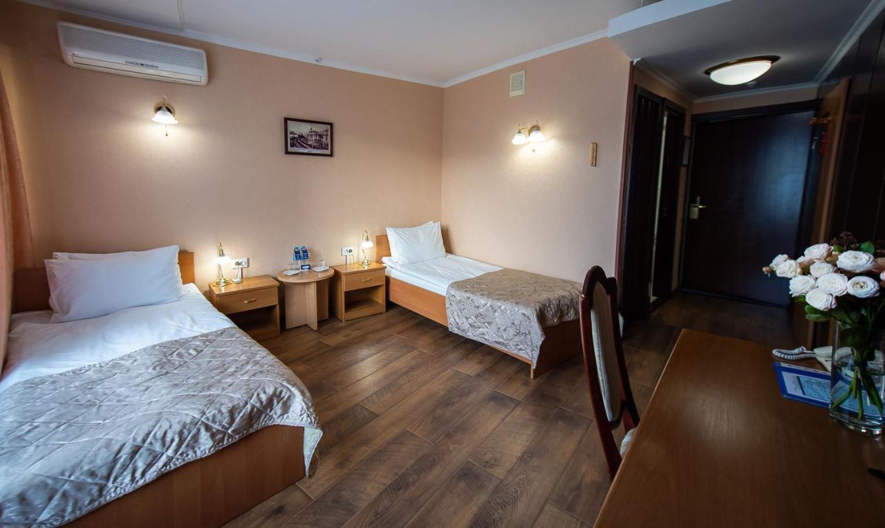 Salute Hotel Kiev Ngoại thất bức ảnh