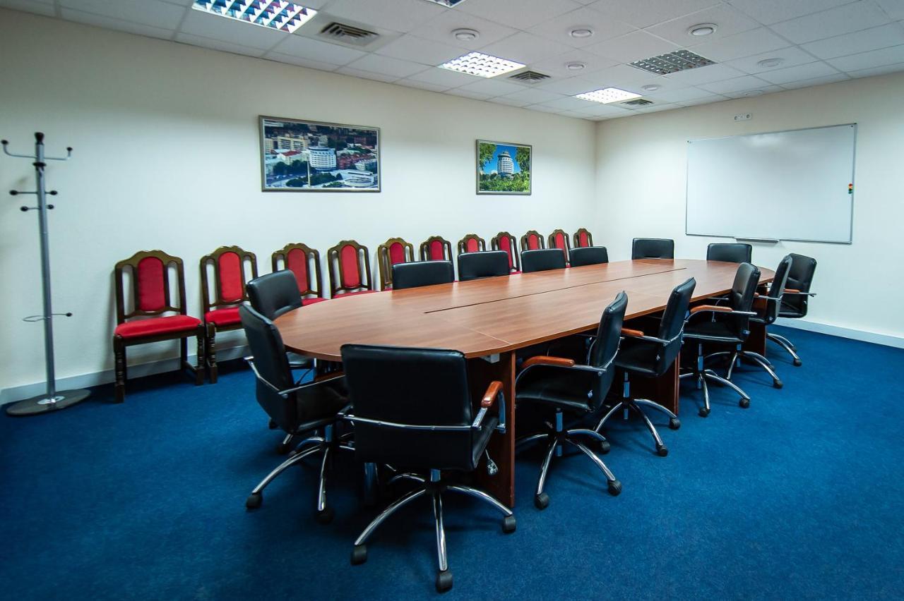 Salute Hotel Kiev Ngoại thất bức ảnh