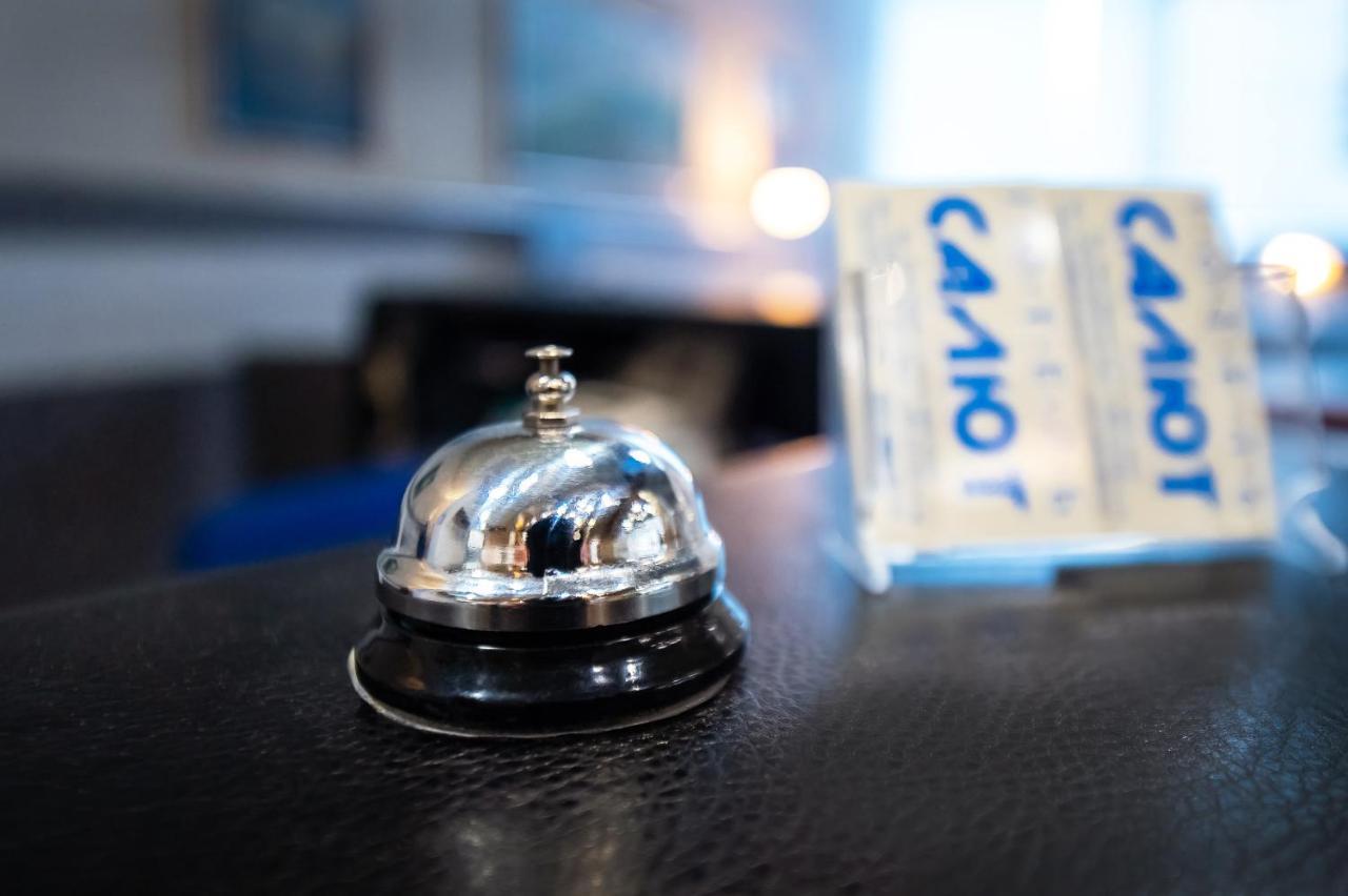 Salute Hotel Kiev Ngoại thất bức ảnh