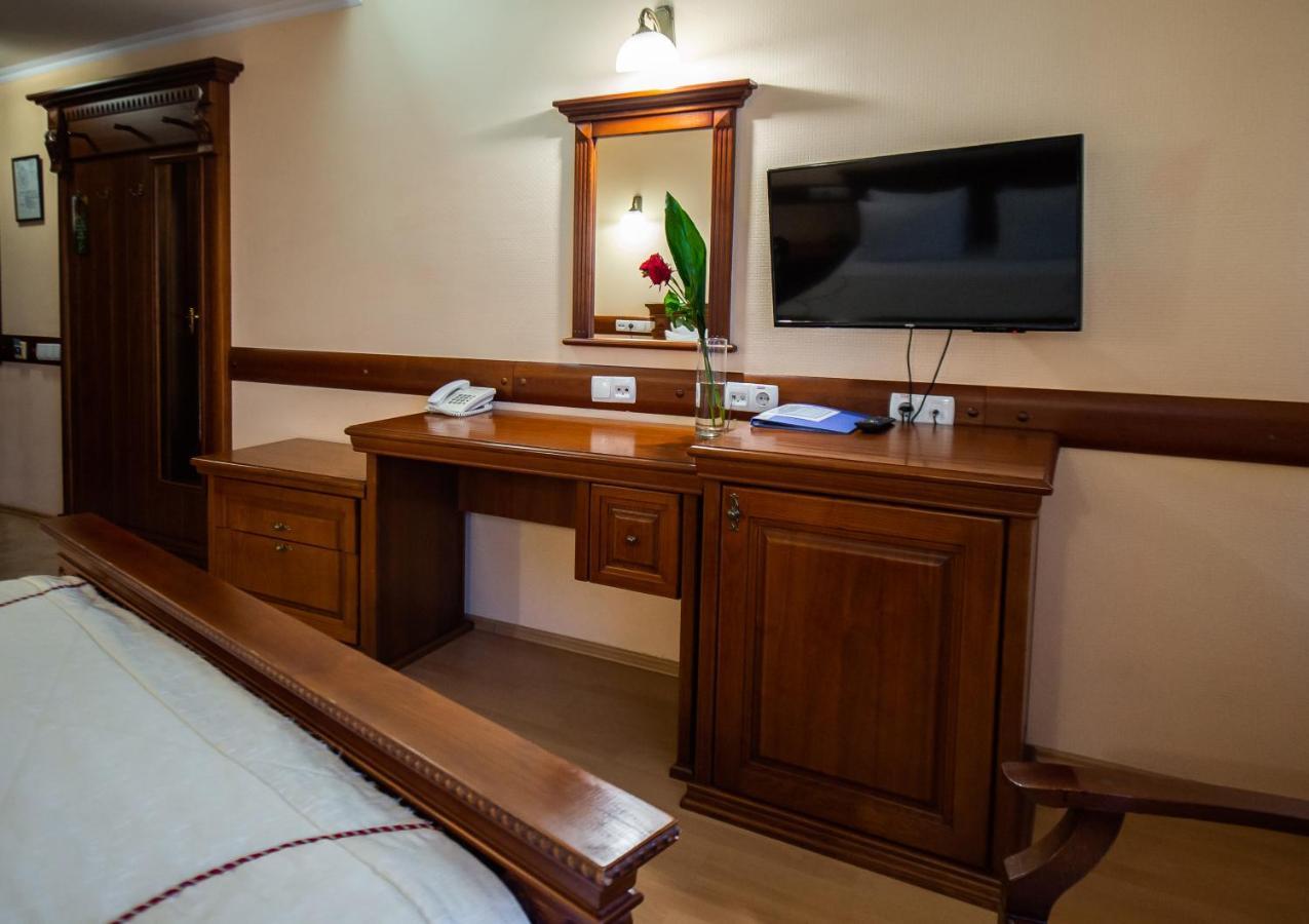 Salute Hotel Kiev Ngoại thất bức ảnh