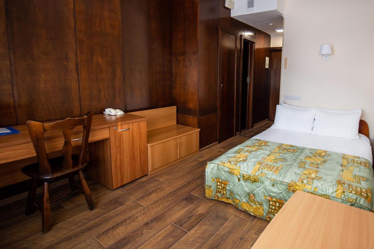 Salute Hotel Kiev Ngoại thất bức ảnh