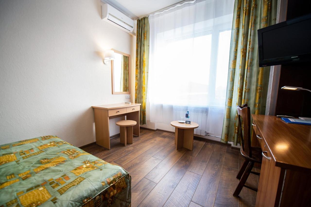 Salute Hotel Kiev Ngoại thất bức ảnh